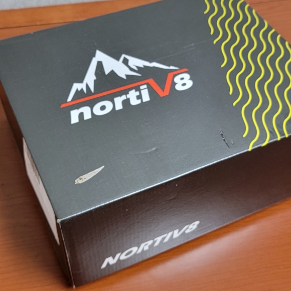 Nortiv8 Boots - Picture 2 of 3